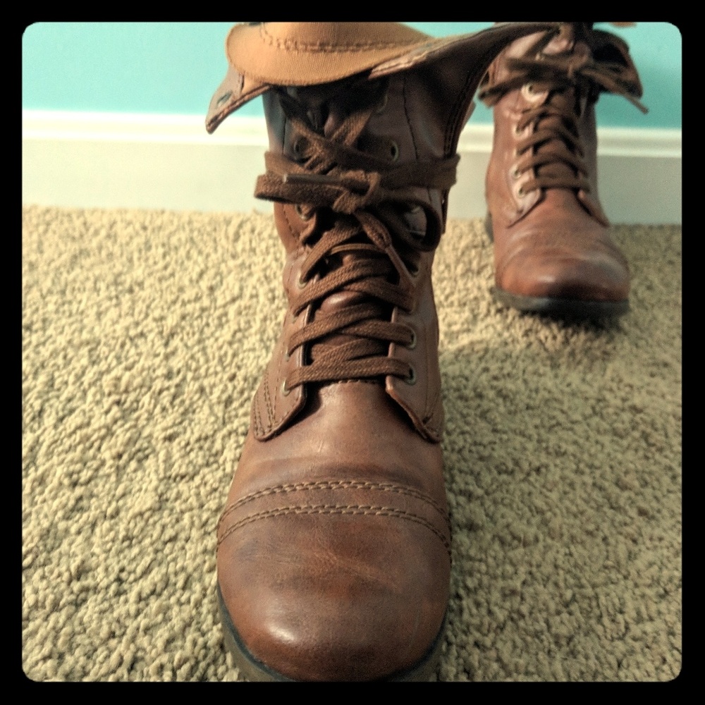 Candie's midcalf boots